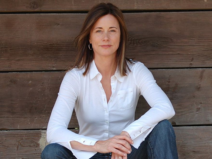 I Saluti di Jayne Brook, L’Ammiraglio Katrina Cornwell