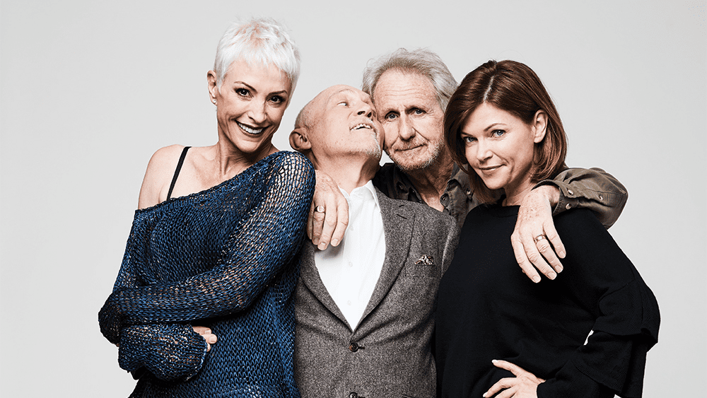 Nana Visitor Saluta con una lettera René Auberjonois