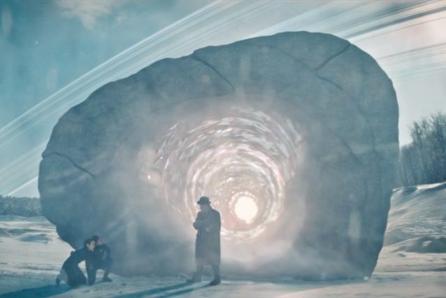 Georgiou e Michael scoprono che Carl è il guardiano dell'eternità in "Terra Firma, parte 2"