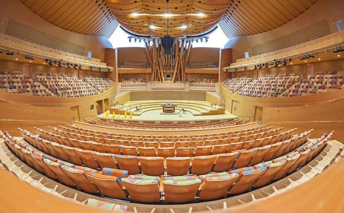 L'interno del Walt Disney Concert Hall