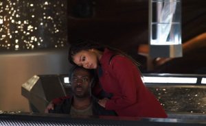 David Ajala (Book) e Sonequa Martin-Green (Capitano Michael Burnham) Nell'episodio 402 “Anomaly”