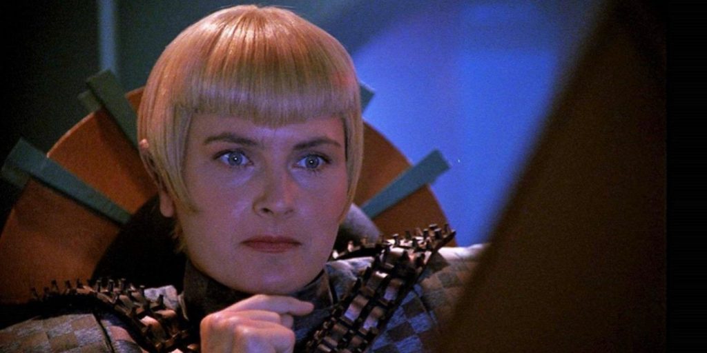 Denise Crosby Interpreta Sela