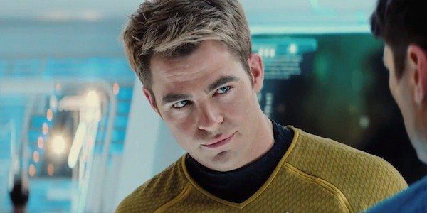 Chris Pine interpreta il capitano Kirk in Star Trek