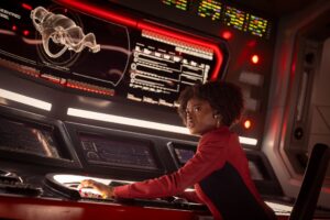 Celia Rose Gooding nel ruolo di Uhura nella quarta stagione, episodio 1 di Strange New Worlds, in streaming su Paramount+. Crediti fotografici: Jan Thijs/Paramount+